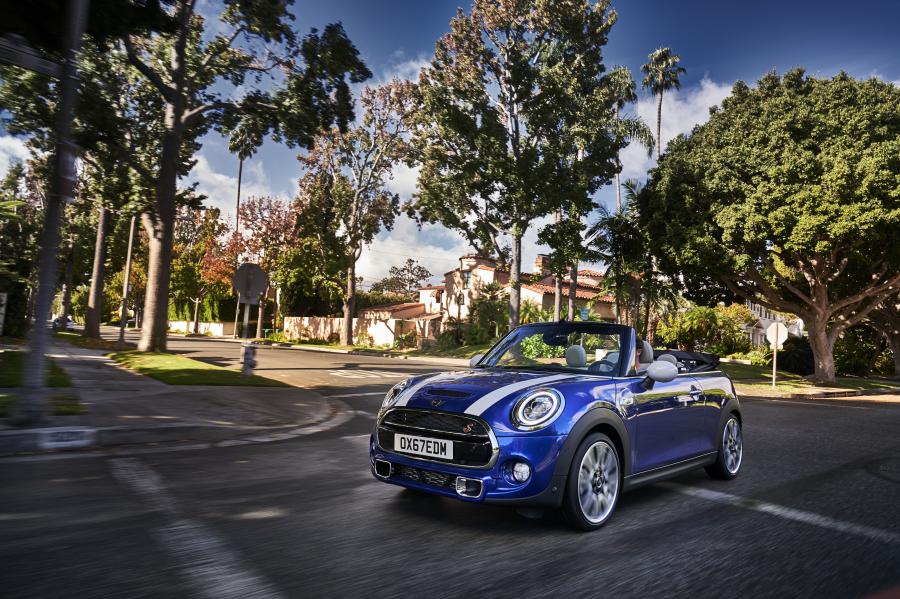  Mini Cooper S Cabrio (F57) 2018 года  (WW) (фото 24 из 222)